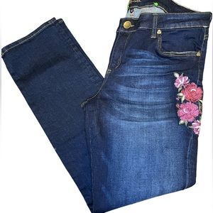 Kut from the Kloth Catherine Boyfriend Floral Embroidered Jeans size 12